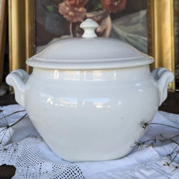 Régi porcelán leveses tál