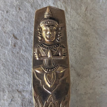 Fa nyelű levélbontó kés domború Buddha mintával