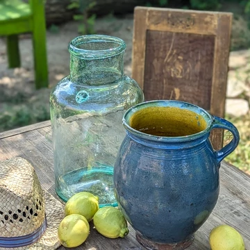 6 l-es hutaüveg pecséttel (1900-as évekből)