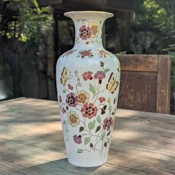 Pillangó mintás Zsolnay porcelán váza