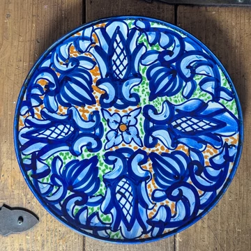 Enrique Crespo kézzel festett mediterrán kerámia tányér