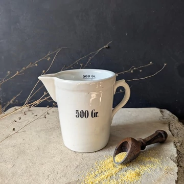Zsolnay 500 Gr. feliratú fehér mérőedény