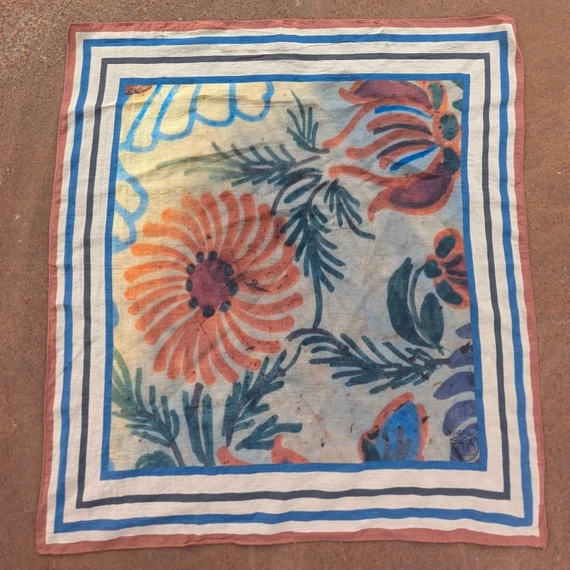 Vásárhelyi kerámia virágai kendő – MIÉRT NOVEMBEr? kollekció