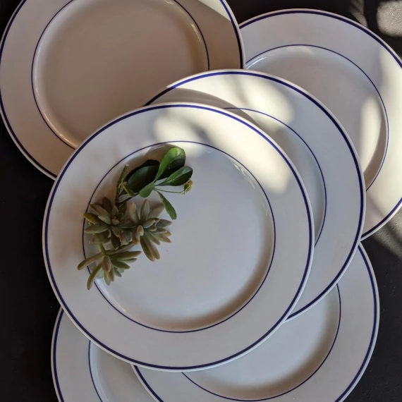 GUY DEGRENNE csíkos, porcelán lapostányérok (6 db)