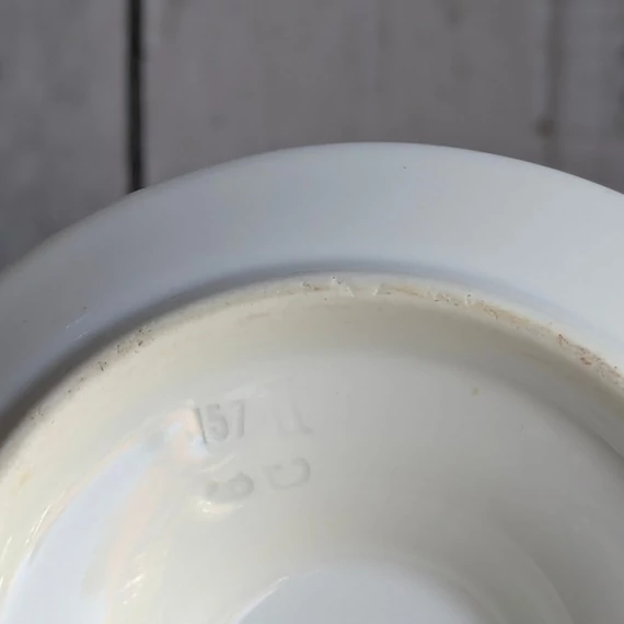 Porcelán gyufatartó és gyújtó (jelzéssel)