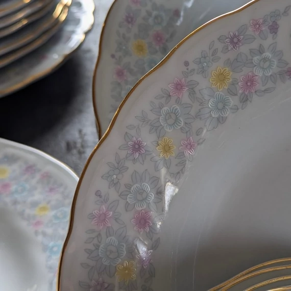24 darabos porcelán étkészlet 
