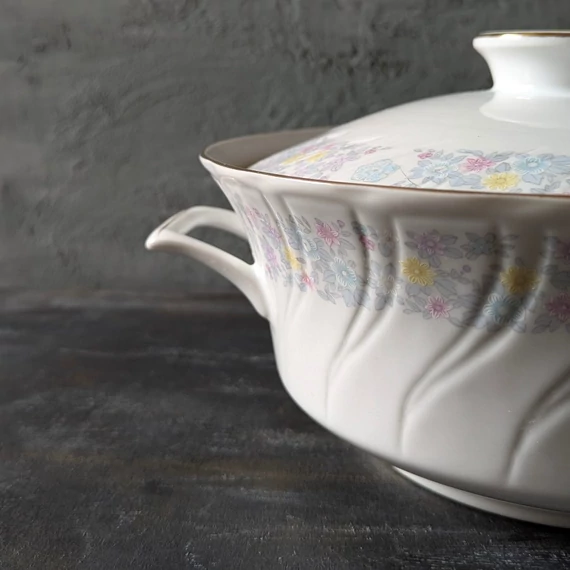 24 darabos porcelán étkészlet 