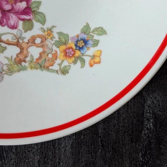 Zsolnay falitányér paradicsommadaras dekorral