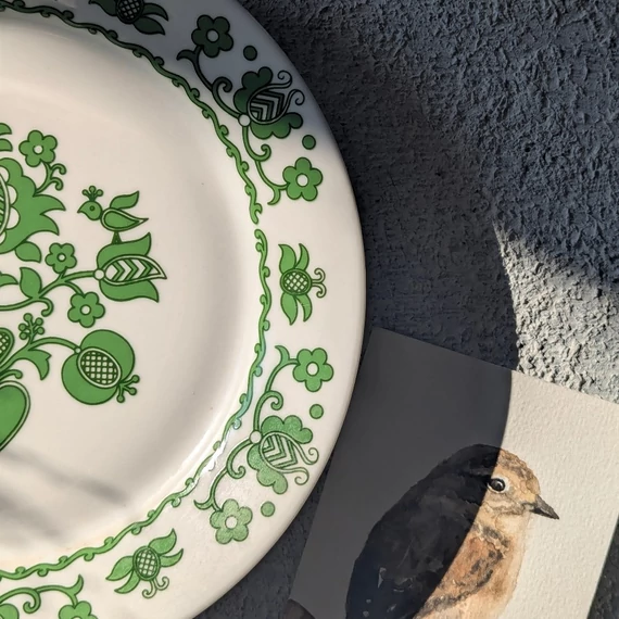 Alföldi Porcelán tányér zöld népi mintával