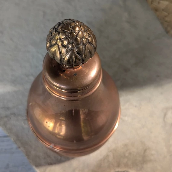 Tároló edény articsókás tetővel