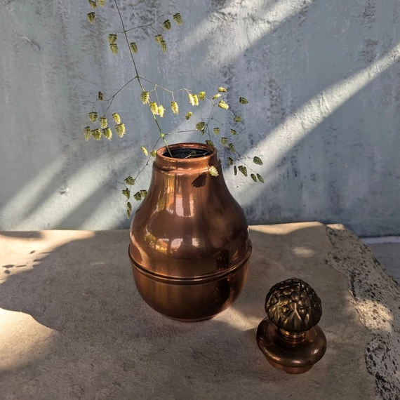 Tároló edény articsókás tetővel