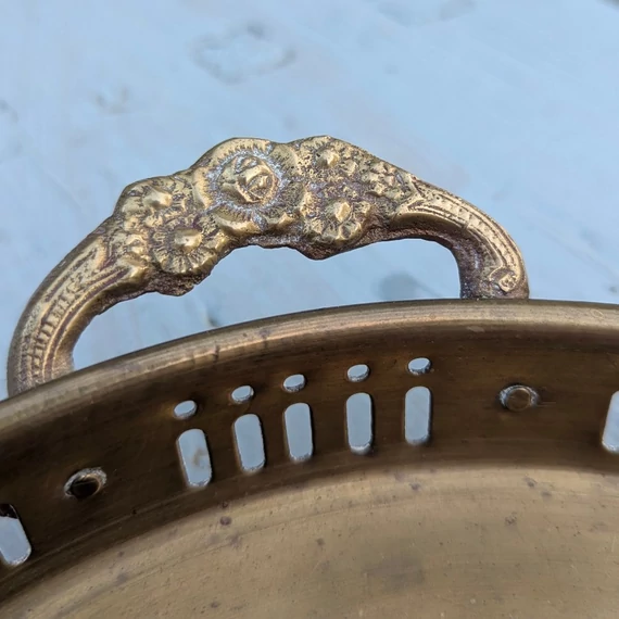 Réz tálca áttört mintával