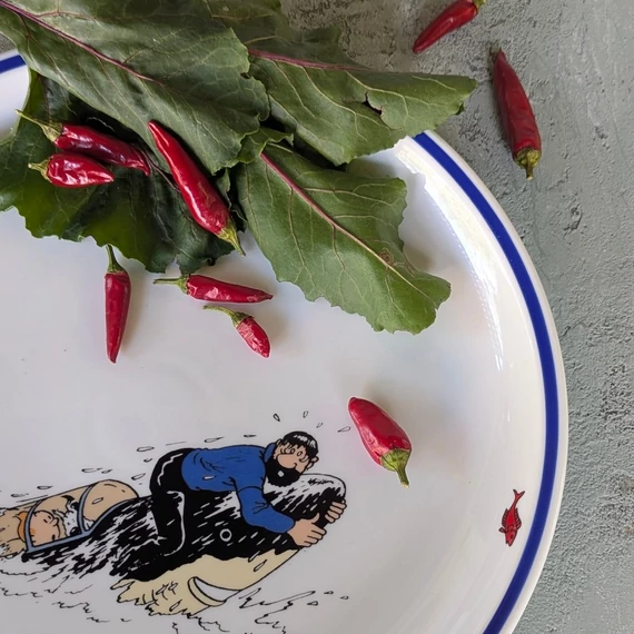 TINTIN kalandjai tányér - Vörös Rackham kincse