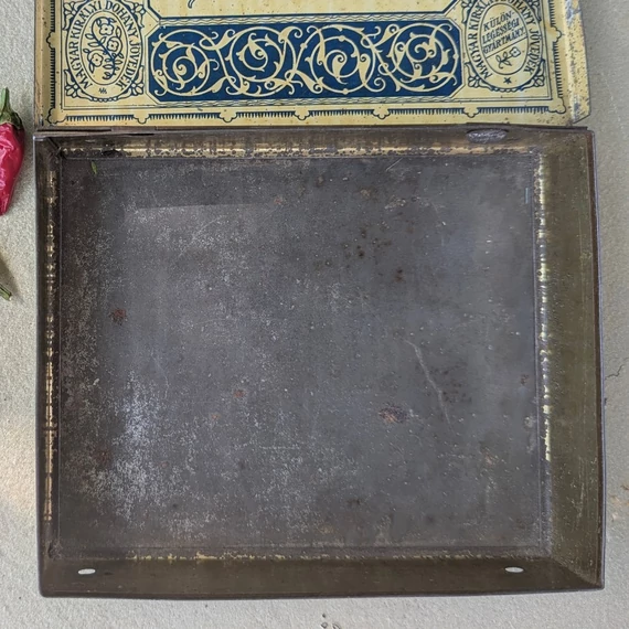 SULTAN FLOR TÖRÖK PIPADOHÁNY fém doboza