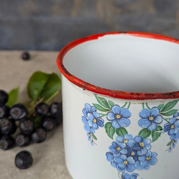 Régi zománcozott bögre nefelejcs mintával