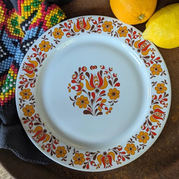 Alföldi Porcelán népi motívumos tányér