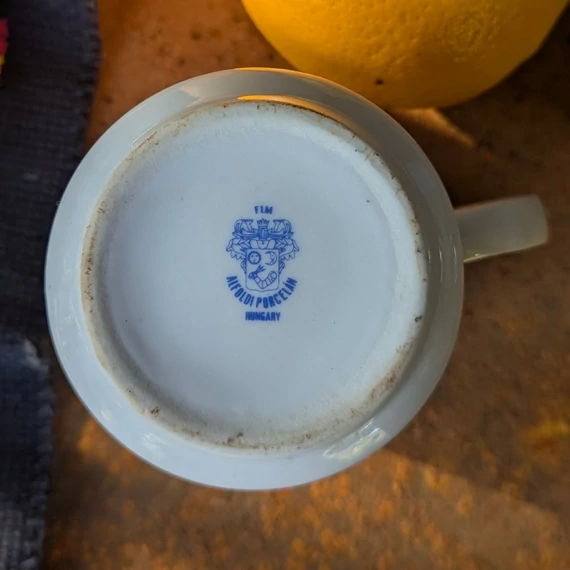 Alföldi Porcelán virágos tejkiöntő