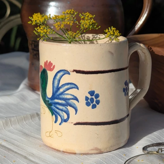 Kakasos kerámia bögre