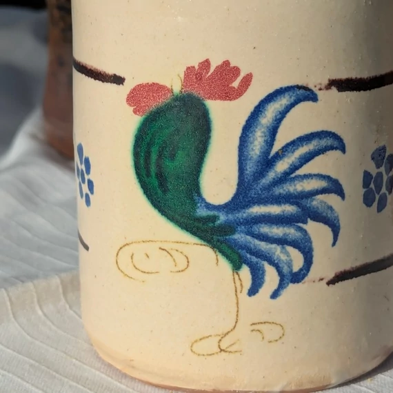 Kakasos kerámia bögre