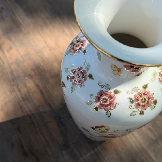 Pillangó mintás Zsolnay porcelán váza