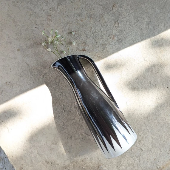 Art deco stílusó kis kancsó