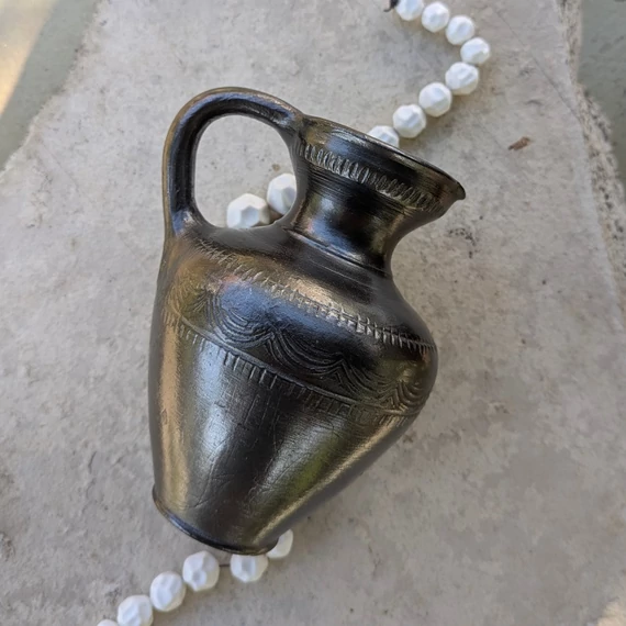 Mohácsi fekete kerámia kis kancsó