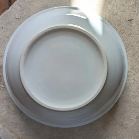 Fehér porcelán tál
