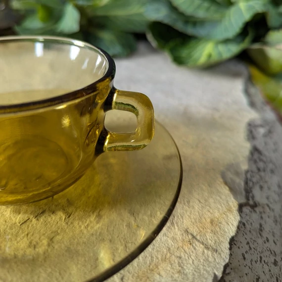 Vintage Pyrex borostyánszínű kávéskészlet (5 személyes)