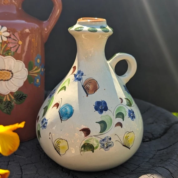 Mexikói kézzel festett kerámia kancsó