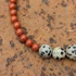 Vörös és dalmata jáspis ásvány nyaklánc – Játékos ritmus, természetes elegancia