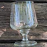 Szőlőfürtös metszett üveg pohárkészlet – 6 darabos vintage talpas szett